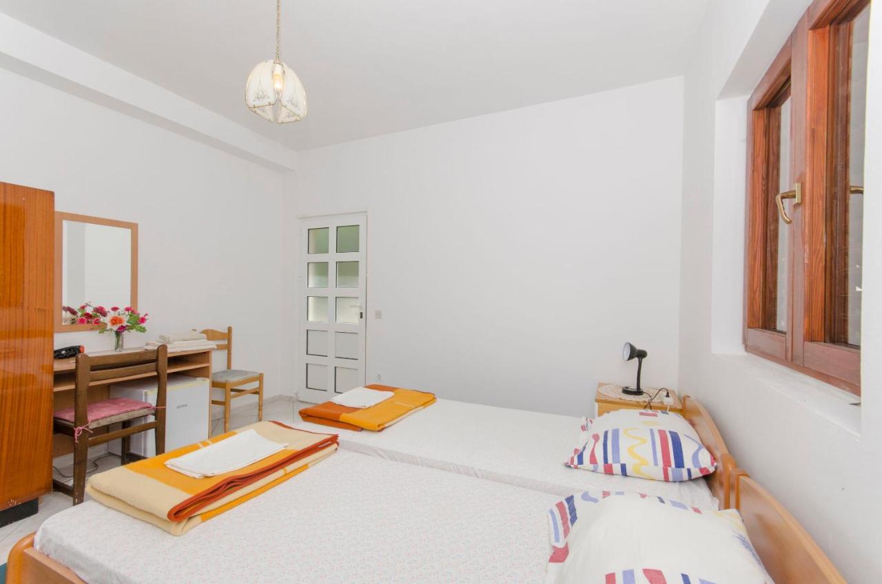 Apartments And Rooms Nike Sobra エクステリア 写真