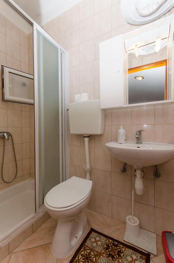 Apartments And Rooms Nike Sobra 部屋 写真